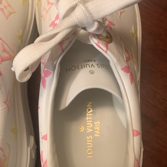 Authentic Luise Vuitton Limited edition sneakers with beautiful colorful LV logo - Picture 4 of 16